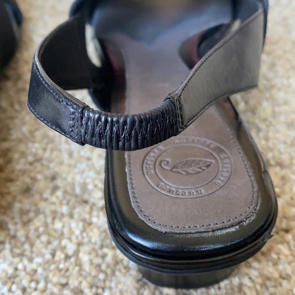 Women’s Nurture Black Peep-Toe Sandals - Picture 12 of 12